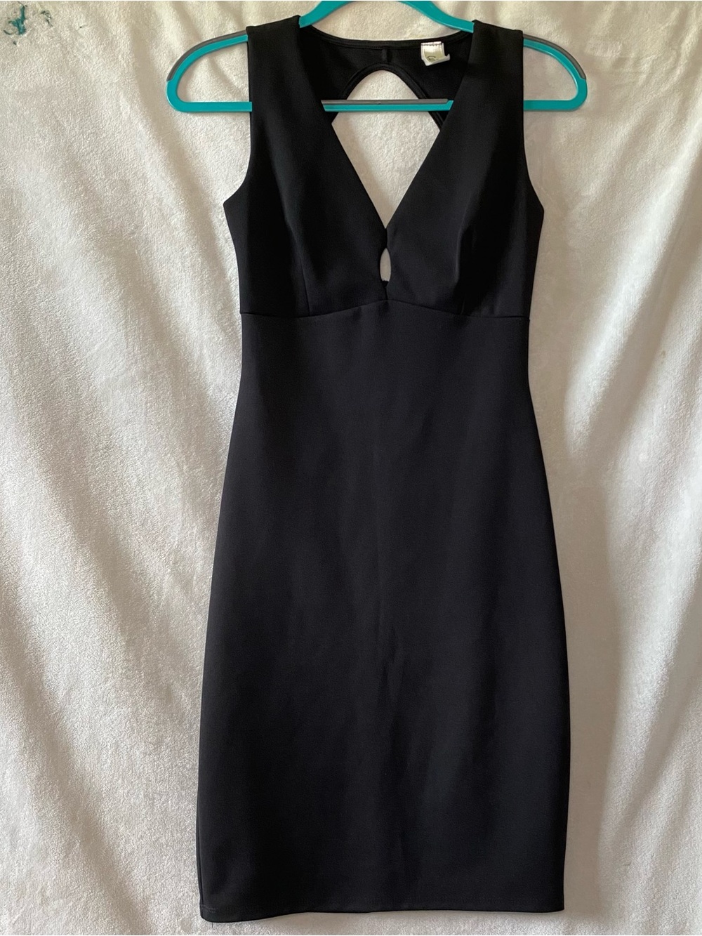 Black V-Neck Midi Dress with Keyhole Detail